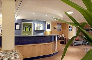Express London Gatwick Crawley, An Ihg 3*