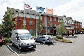 Express London Gatwick Crawley, An Ihg 3*