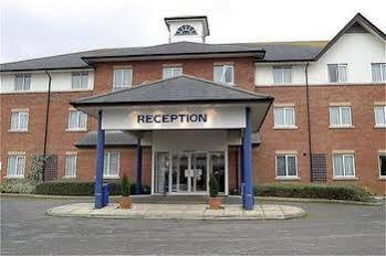 Express London Gatwick Crawley, An Ihg Hotel 3*