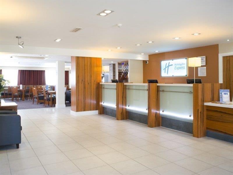 Express London Gatwick Crawley, An Ihg Hotel 3*